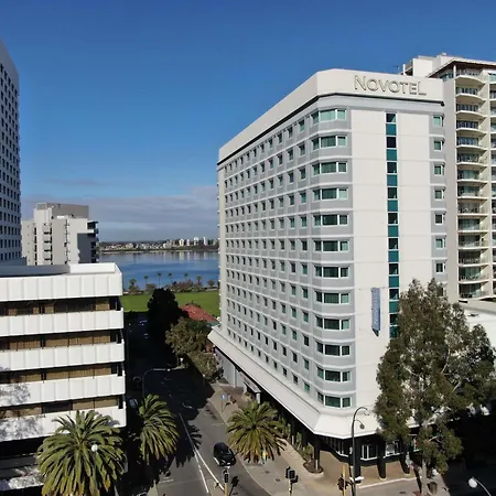 Novotel Perth Langley-3