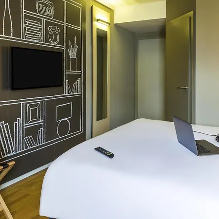 Ibis Sion-3