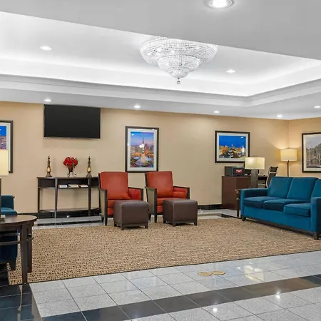 Comfort Suites Near Indianapolis Airport-3