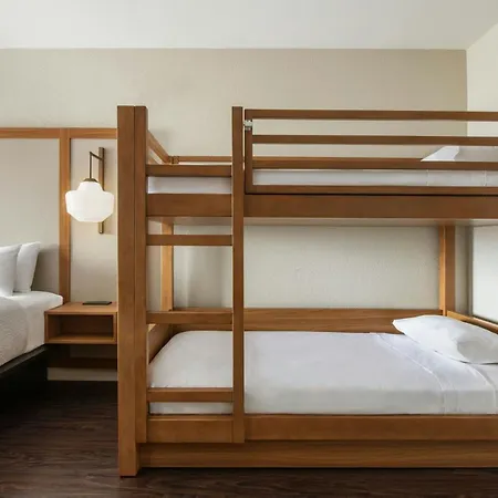 Fairfield By Marriott Anaheim Resort-3