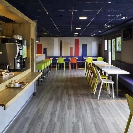 ibis budget Versailles Chateau Saint cyr l'Ecole-3