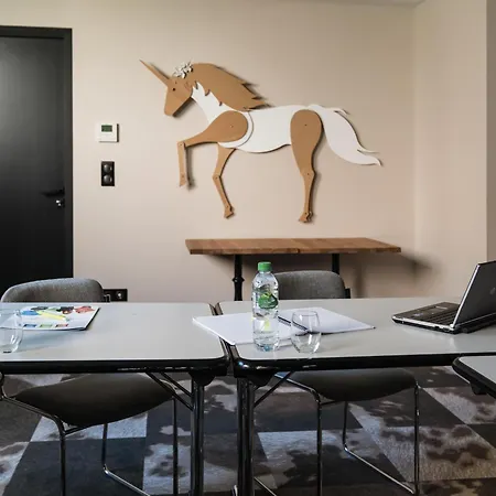 ibis Styles Laval Centre Gare-3