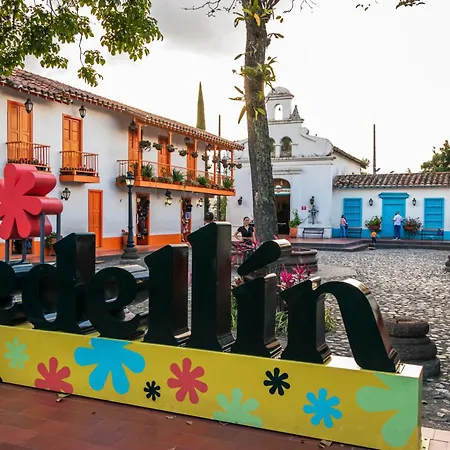 Socialtel Provenza Medellin-2