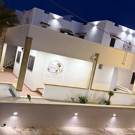Donna Ginevra Rooms - A soli 300m dalla Spiaggia-2