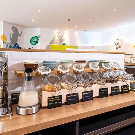 ibis Styles Hamburg Alster City-2