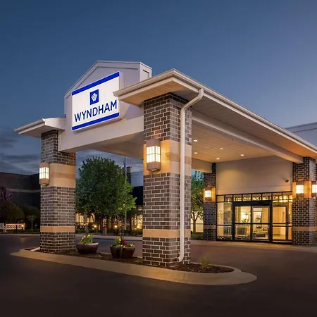 Wyndham Bloomington - Mall Of America-2
