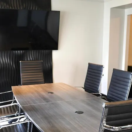 Travelodge By Wyndham Quebec City Hotel & Convention Centre-3