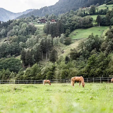 Stroblhof Active Family Spa Resort-3