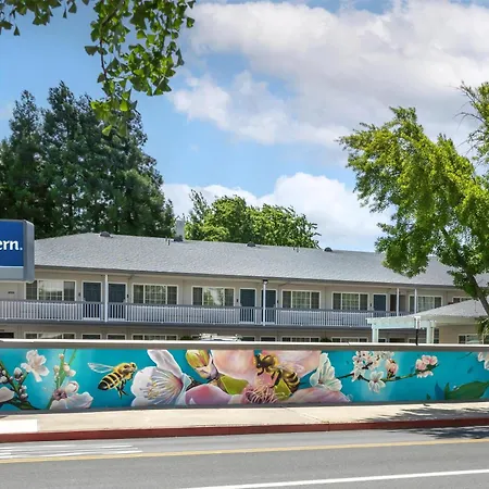 Best Western Town House Lodge-2
