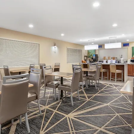 Best Western Town House Lodge-3