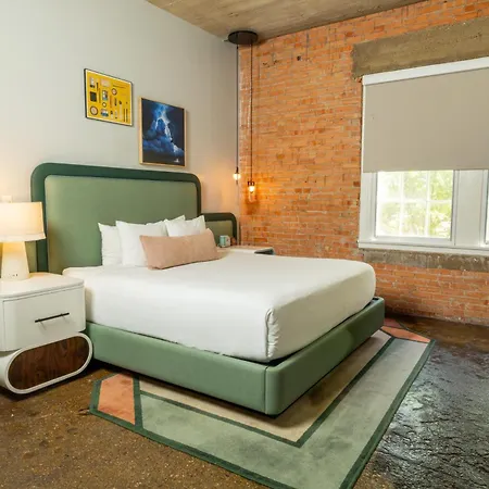 Canvas Hotel Dallas-3
