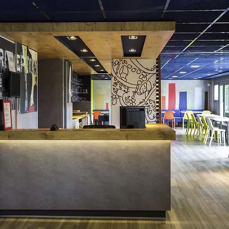 ibis budget Versailles Chateau Saint cyr l'Ecole-2