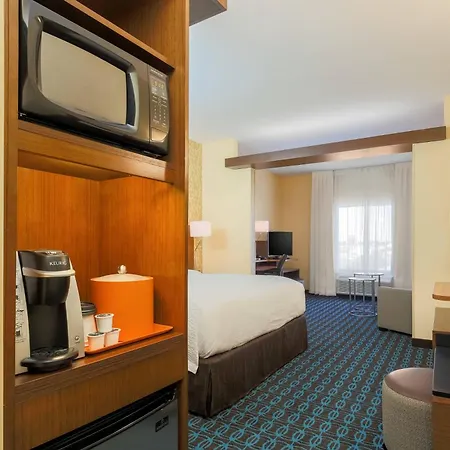 Fairfield Inn & Suites By Marriott Alexandria-3