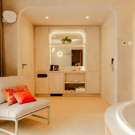 Boutique Hotel Charley'S-3