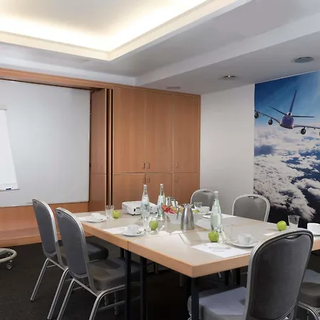 Ibis Styles Cologne Airport-3