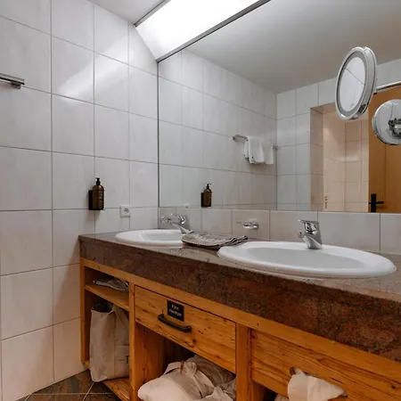 Hotel Tirol-2