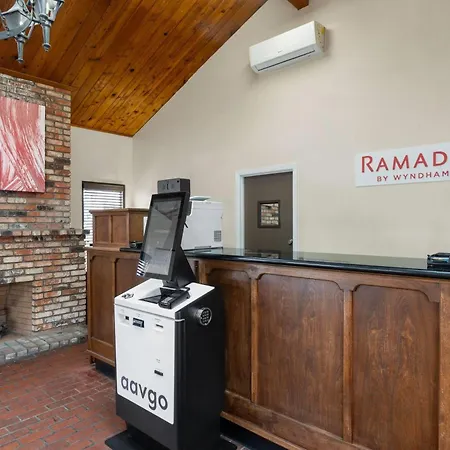 Ramada Bayside Inn & Suites Eureka-2
