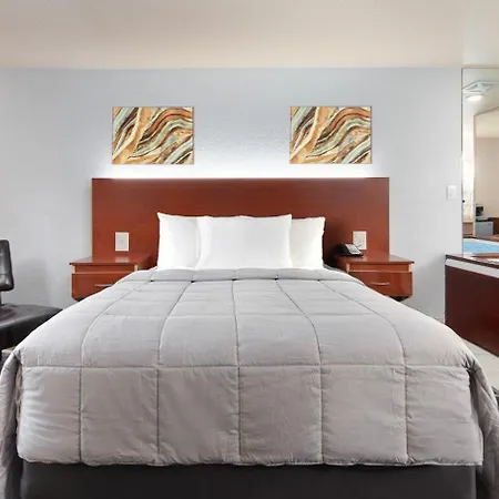 Grand Marquis Waterpark Hotel & Suites-2