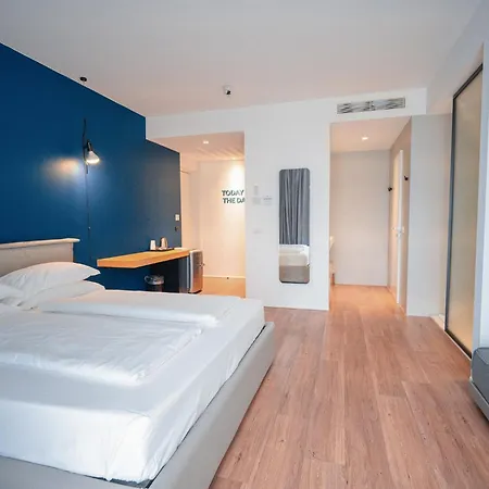 Hoody Active & Happiness Hotel-2