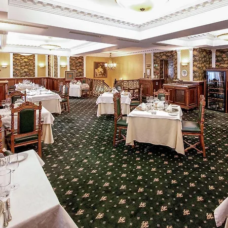 Grand Hotel London-3