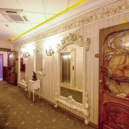 Grand Hotel London-2