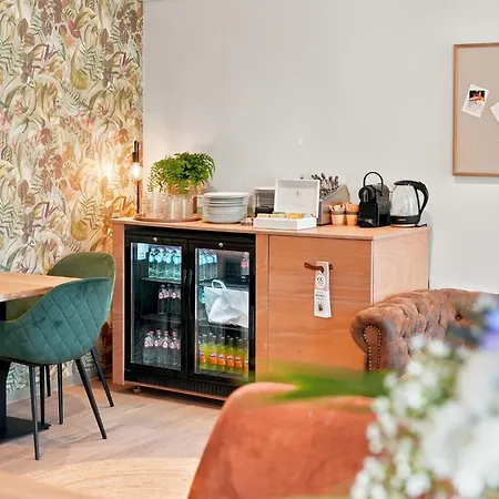Guesthouse Ouddorp Connection-2