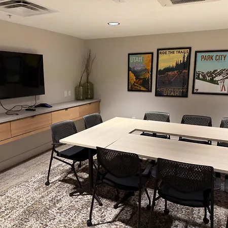 Sweetwater Lift Lodge-2