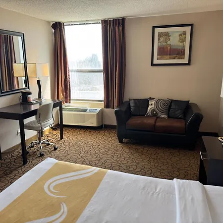 Quality Inn & Suites Escanaba North-2