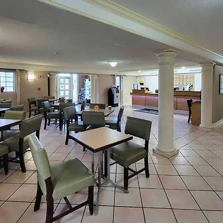 Travelodge By Wyndham Amarillo West Medical Center-3