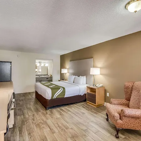 Quality Inn & Suites Hot Springs-Lake Hamilton-3