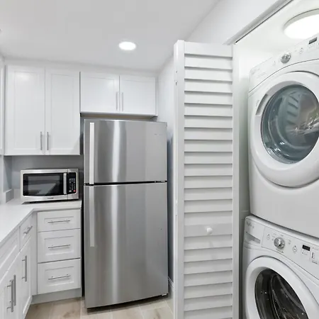 Chateau By The Sea - Cocoa Beach Oceanfront Pet-Friendly Condos With Rooftop Deck & Heated Pool-3