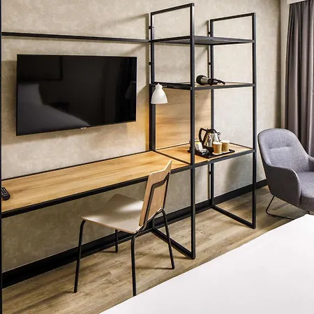 Ibis Bourgoin Jallieu Medipole-3