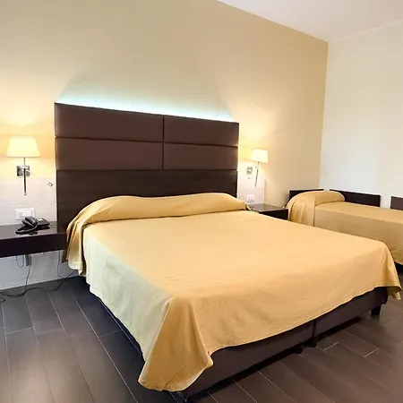 S Hotel-3