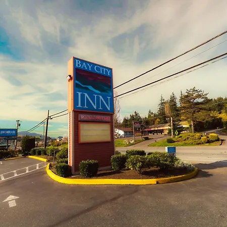 Bay City Inn-3