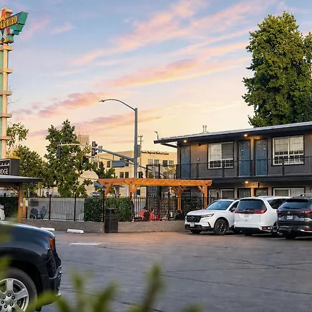 Thunderbird Lodge-2