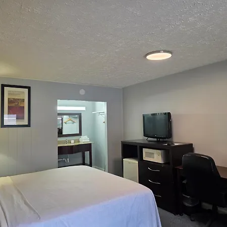 Travelowes Motel - Maggie Valley-2