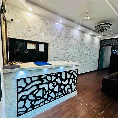 Hotel Sheela, 100M From Taj Mahal-2