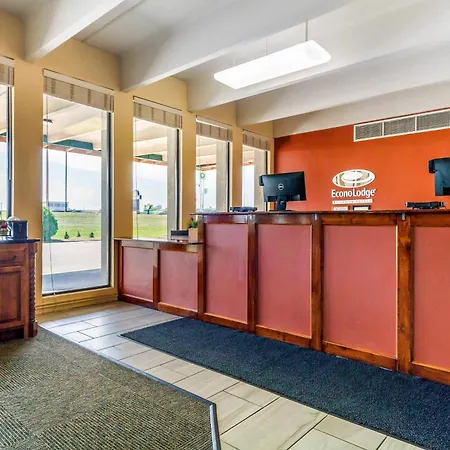 Econo Lodge Inn & Suites Brookings-2