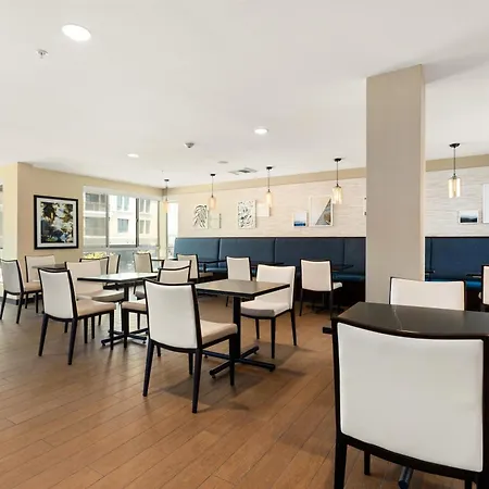 Hampton Inn & Suites Los Angeles - Glendale-2