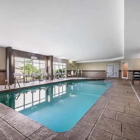 Americinn By Wyndham Fairfield-2