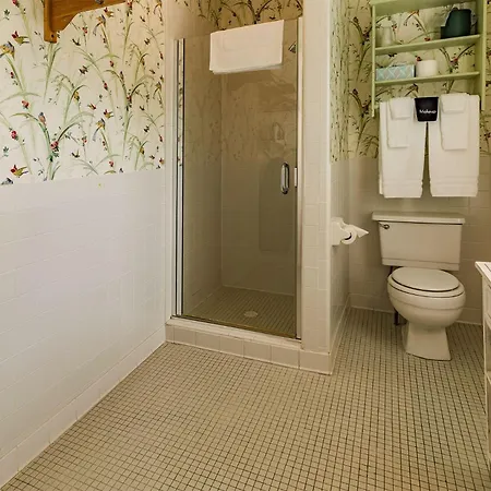 Maplewood Hotel-2
