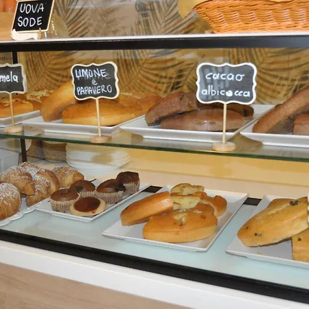 Hotel Susy - Bakery&Gluten Free - direttamente su viale Dante a due passi dal mare-3
