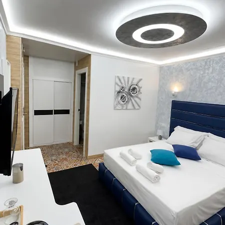 Boutique Galeon-3