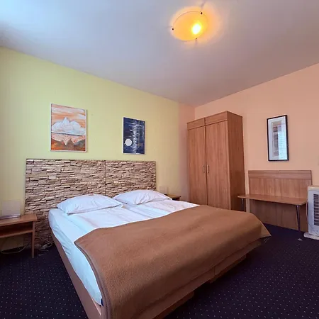 Hotel Stadt Hamburg am Fluss Saarbrücken-2