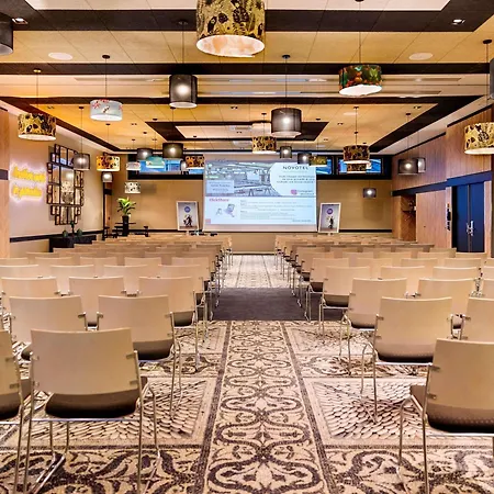 Novotel Paris 14 Porte D'Orleans-2