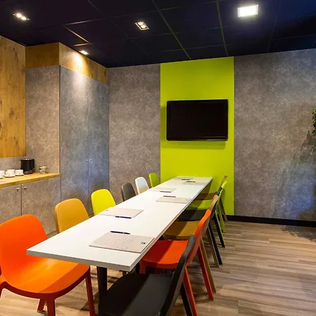 ibis budget Bordeaux Centre - Gare Saint Jean-3