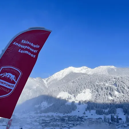 Alpenstern Rooms & Suites-3