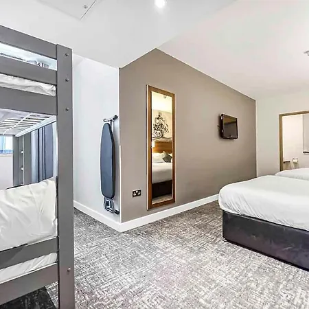 Heeton Concept Hotel - City Centre Liverpool-2