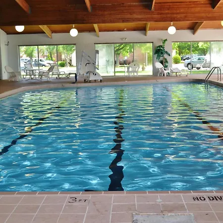 Red Lion Inn & Suites Urbana-3