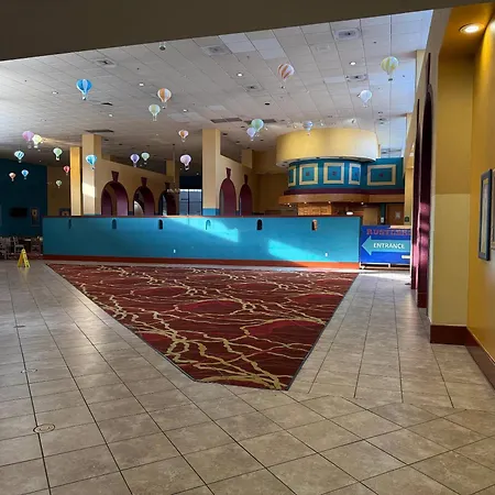 Ramada By Wyndham Albuquerque Midtown-2